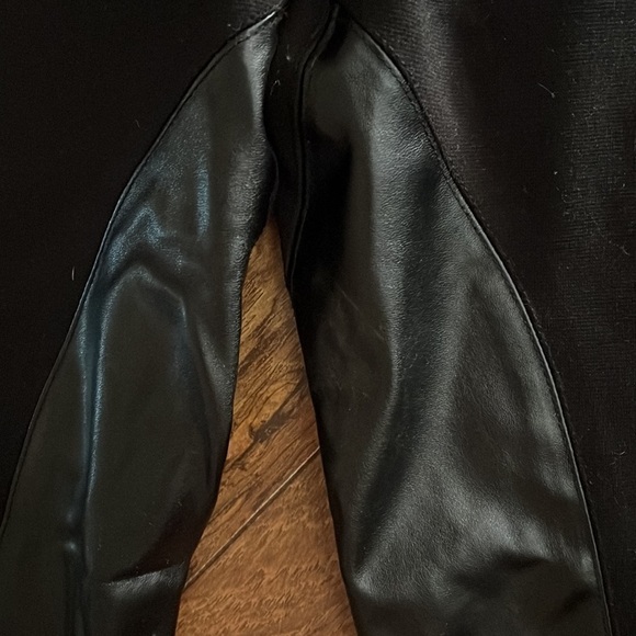 VICTORIA Secret Large Riding Pants Leather/Pleather - Picture 3 of 8